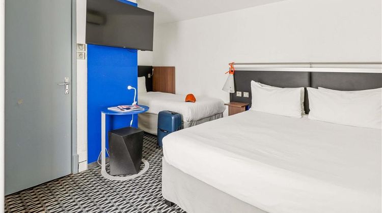 Ibis Styles Paris Republique Room