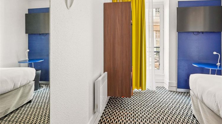 Ibis Styles Paris Republique Room