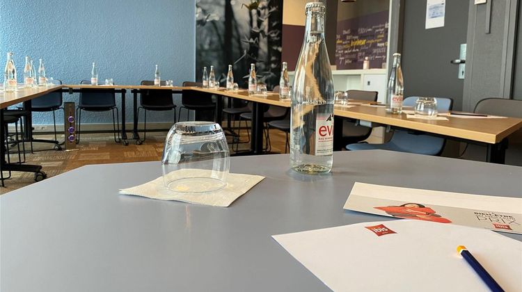 Ibis Paris Evry Meeting