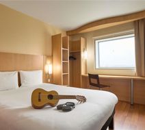 Ibis Hotel Paris La Defense Room