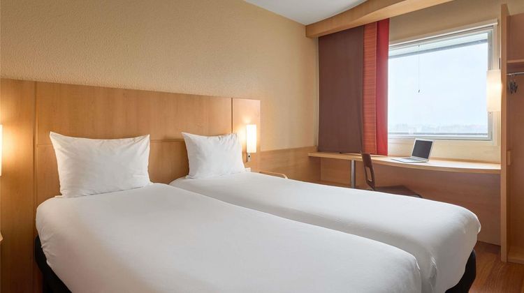 Ibis Hotel Paris La Defense Room