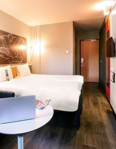 Ibis Lyon Gerland Musee des Confluences