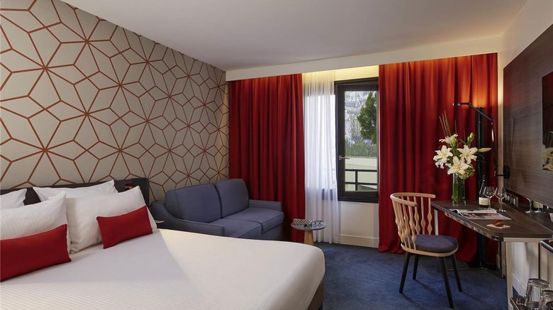 <b>Novotel Paris les Halles Room</b>. Images powered by <a href="https://iceportal.shijigroup.com/" title="IcePortal" target="_blank">IcePortal</a>.