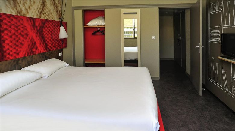 <b>Ibis Hotel Lyon Centre Room</b>. Images powered by <a href="https://iceportal.shijigroup.com/" title="IcePortal" target="_blank">IcePortal</a>.