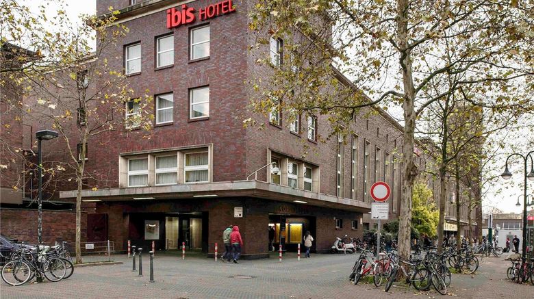 <b>Ibis Hotel Hauptbahnhof Exterior</b>. Images powered by <a href="https://iceportal.shijigroup.com/" title="IcePortal" target="_blank">IcePortal</a>.