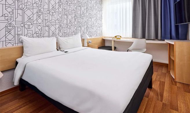 Ibis Hotel Hauptbahnhof Exterior