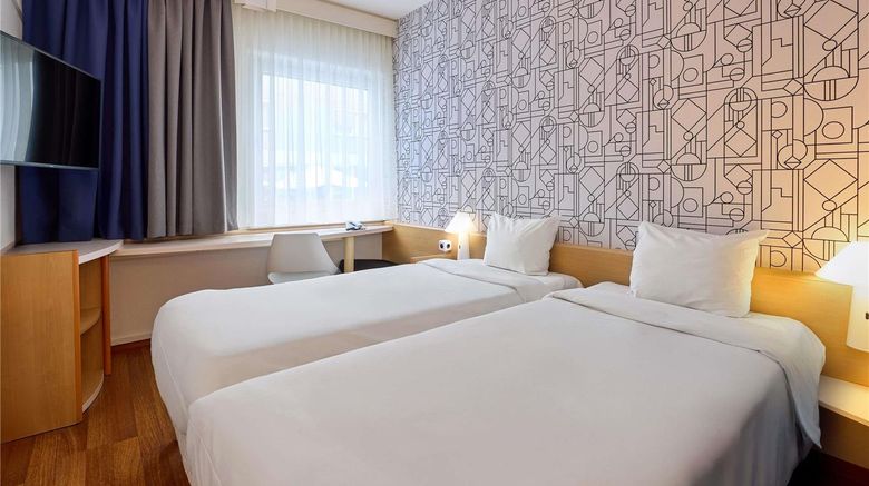 <b>Ibis Hotel Hauptbahnhof Room</b>. Images powered by <a href="https://iceportal.shijigroup.com/" title="IcePortal" target="_blank">IcePortal</a>.