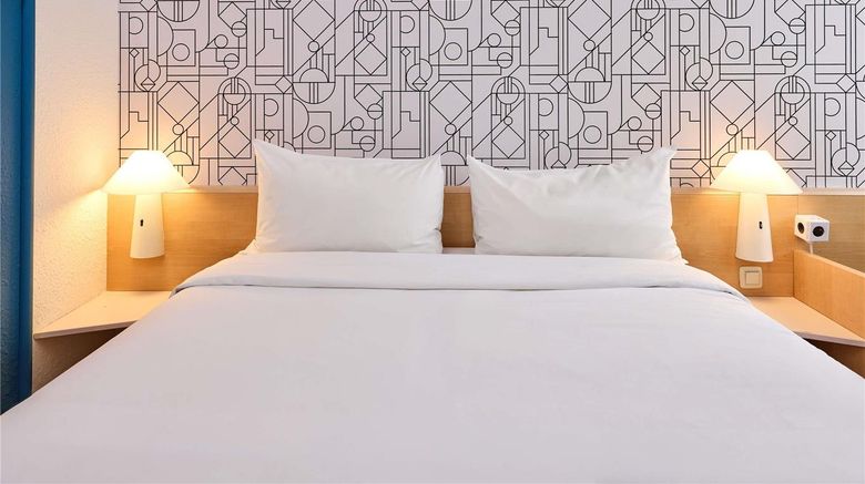 <b>Ibis Hotel Hauptbahnhof Room</b>. Images powered by <a href="https://iceportal.shijigroup.com/" title="IcePortal" target="_blank">IcePortal</a>.