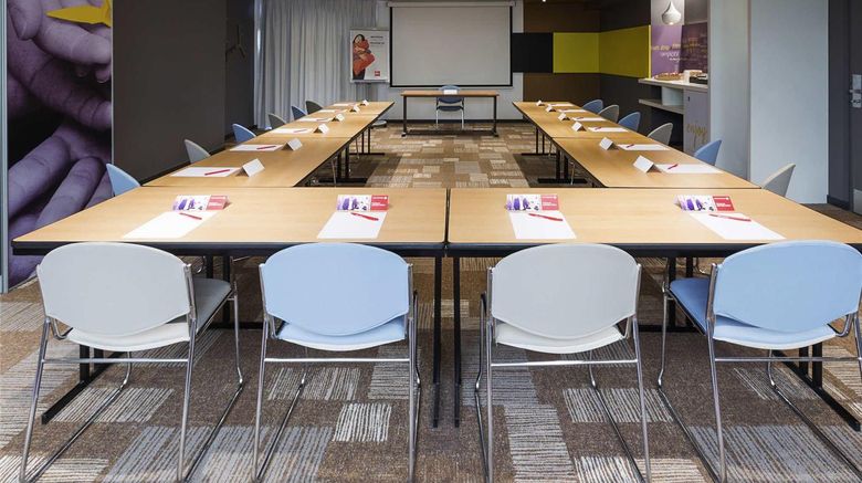 <b>Ibis Hotel Deauville Meeting</b>. Images powered by <a href="https://iceportal.shijigroup.com/" title="IcePortal" target="_blank">IcePortal</a>.