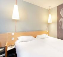 Ibis Hotel Salon-de-Provence Exterior
