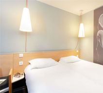 Ibis Hotel Salon-de-Provence Exterior