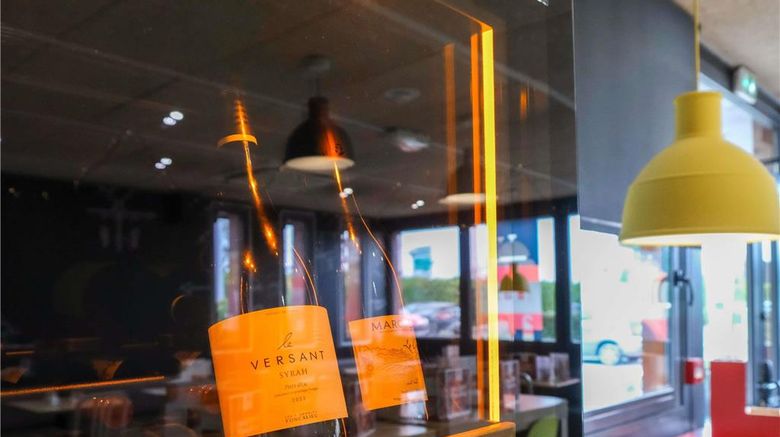 <b>Ibis Hotel Toulouse Aeroport Restaurant</b>. Images powered by <a href="https://iceportal.shijigroup.com/" title="IcePortal" target="_blank">IcePortal</a>.
