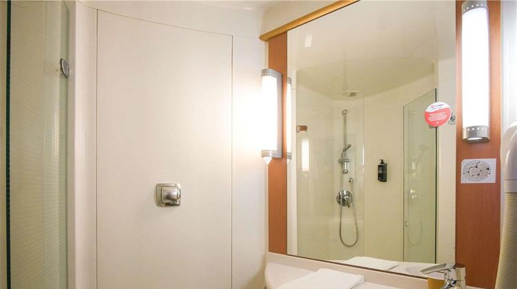 Ibis Hotel Toulouse Aeroport Room