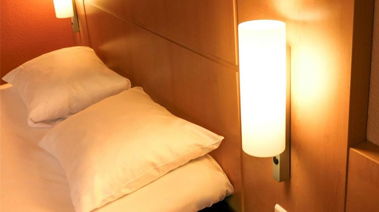 Ibis Hotel Toulouse Aeroport Room