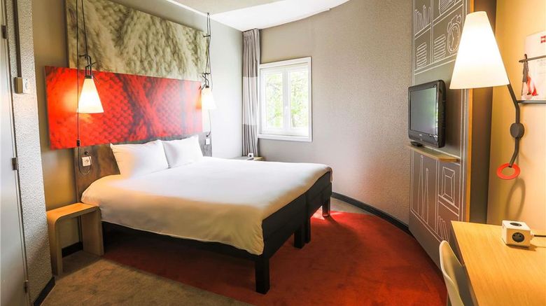 <b>Hotel ibis Saint Etienne la Terrasse Exterior</b>. Images powered by <a href="https://iceportal.shijigroup.com/" title="IcePortal" target="_blank">IcePortal</a>.