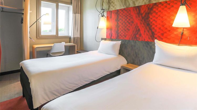 Hotel ibis Saint Etienne la Terrasse Room