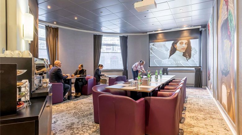 <b>Mercure Centre Le Royal Meeting</b>. Images powered by <a href="https://iceportal.shijigroup.com/" title="IcePortal" target="_blank">IcePortal</a>.