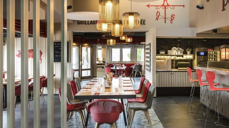 <b>Ibis Hotel Reims Restaurant</b>. Images powered by <a href="https://iceportal.shijigroup.com/" title="IcePortal" target="_blank">IcePortal</a>.