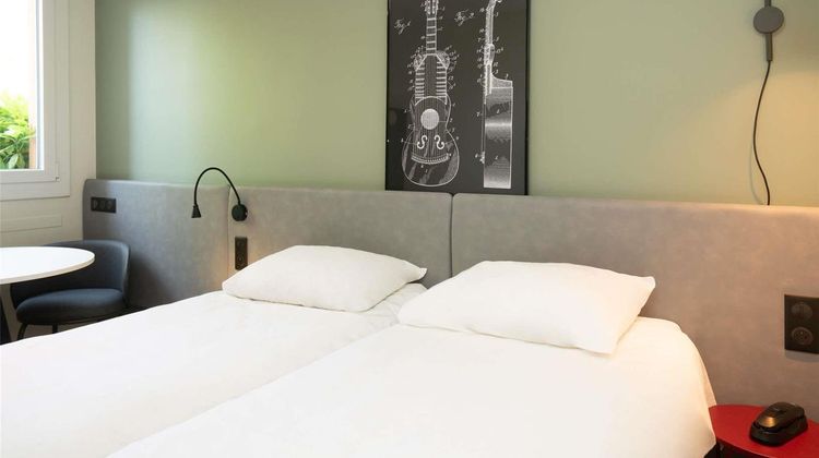 Ibis Hotel Reims Room