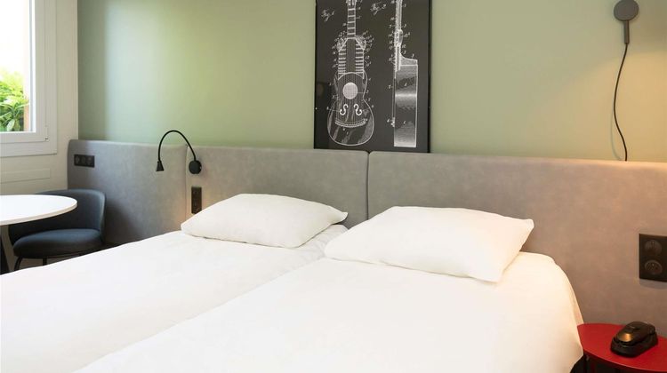 Ibis Hotel Reims Room