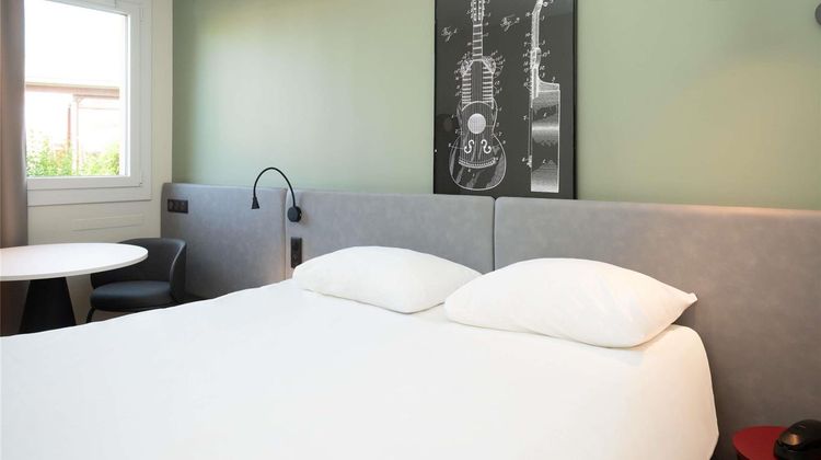 Ibis Hotel Reims Room