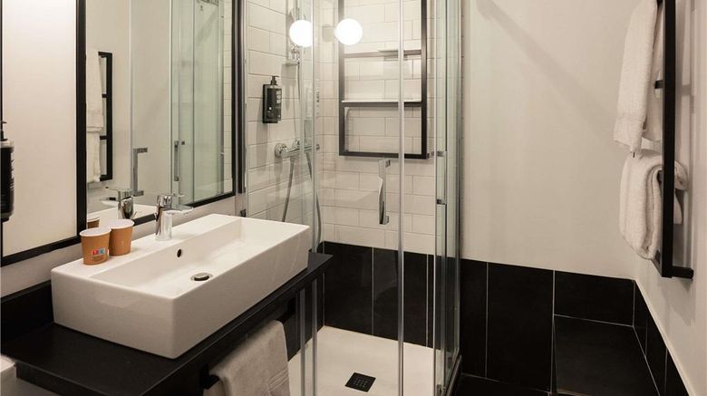 <b>Ibis Hotel Brive-la-Gaillarde Room</b>. Images powered by <a href="https://iceportal.shijigroup.com/" title="IcePortal" target="_blank">IcePortal</a>.