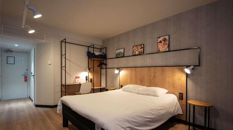 <b>Ibis Hotel Brive-la-Gaillarde Room</b>. Images powered by <a href="https://iceportal.shijigroup.com/" title="IcePortal" target="_blank">IcePortal</a>.