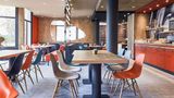 <b>Ibis Toulon La Seyne Sur Mer Meeting</b>. Images powered by <a href="https://iceportal.shijigroup.com/" title="IcePortal" target="_blank">IcePortal</a>.
