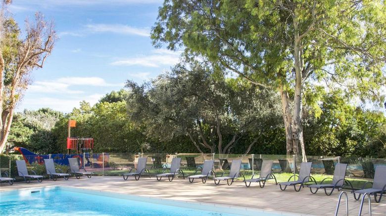<b>Ibis Toulon La Seyne Sur Mer Pool</b>. Images powered by <a href="https://iceportal.shijigroup.com/" title="IcePortal" target="_blank">IcePortal</a>.