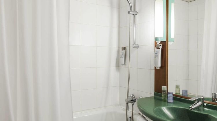 Ibis Douala Room
