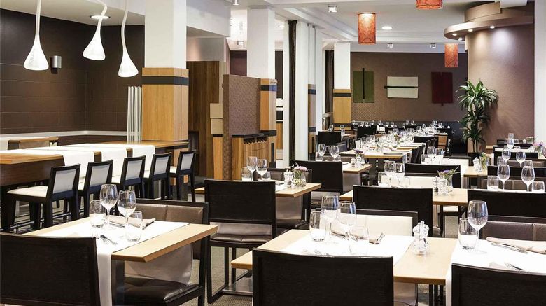<b>Novotel Gent Centrum Restaurant</b>. Images powered by <a href="https://iceportal.shijigroup.com/" title="IcePortal" target="_blank">IcePortal</a>.