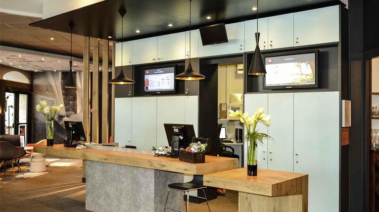 Ibis Hotel Angers Exterior