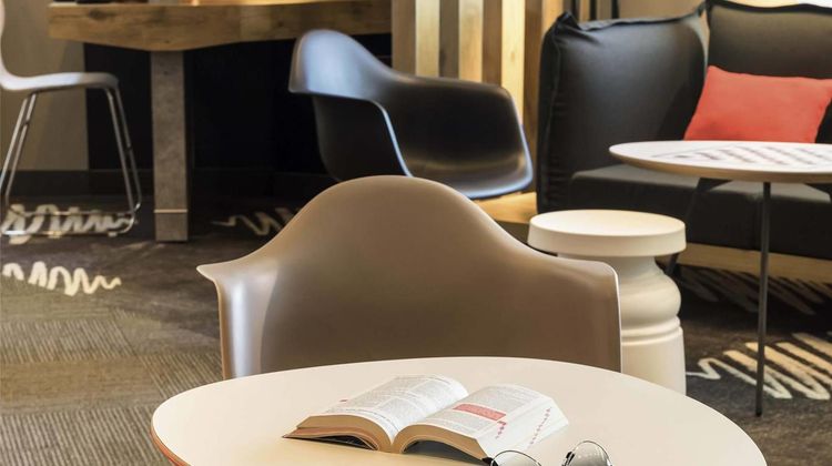 Ibis Hotel Angers Exterior