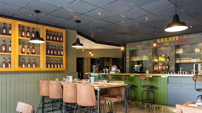 <b>Ibis Hotel Bordeaux Pessac Restaurant</b>. Images powered by <a href="https://iceportal.shijigroup.com/" title="IcePortal" target="_blank">IcePortal</a>.