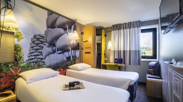 Ibis Hotel Creteil Room