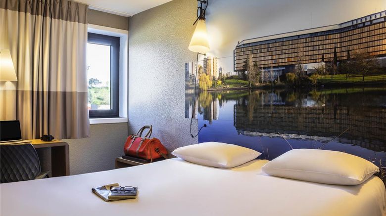 <b>Ibis Hotel Creteil Exterior</b>. Images powered by <a href="https://iceportal.shijigroup.com/" title="IcePortal" target="_blank">IcePortal</a>.