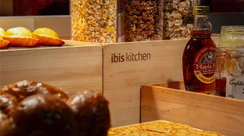 <b>Ibis Epernay Centre Ville Restaurant</b>. Images powered by <a href="https://iceportal.shijigroup.com/" title="IcePortal" target="_blank">IcePortal</a>.