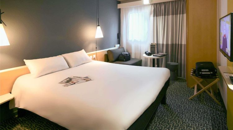 Ibis Nantes La Beaujoire Room