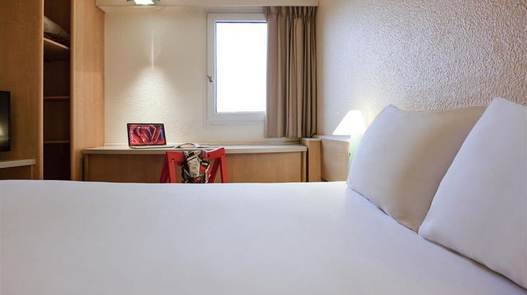 Ibis Provins Room