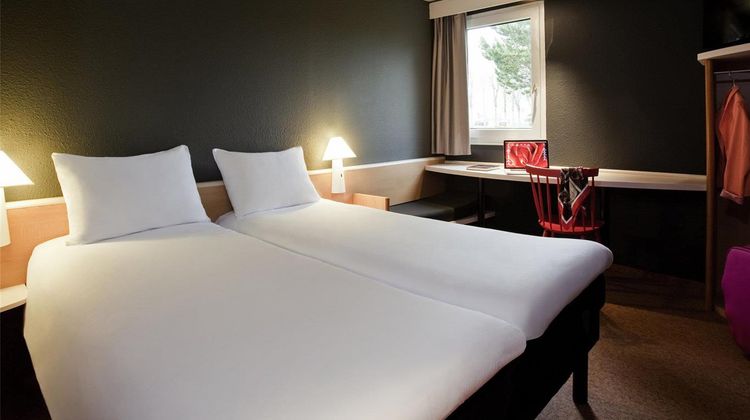 Ibis Provins Room