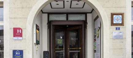 Ibis Hotel Montargis Exterior