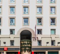 Ibis Paris La Fayette Exterior