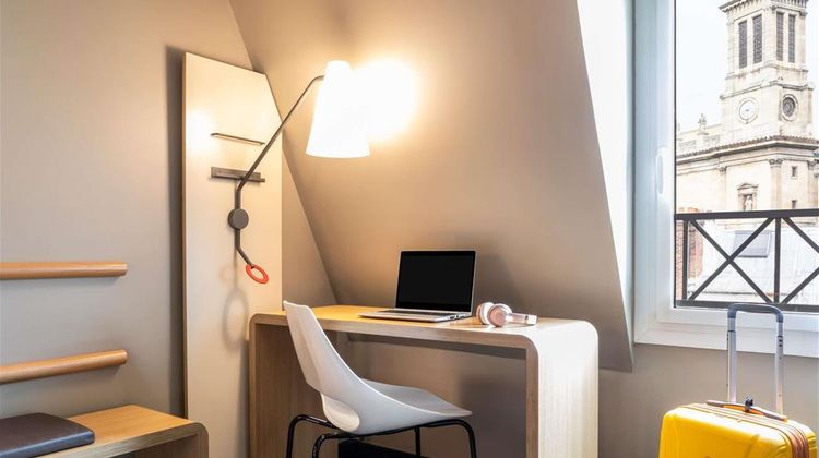 Ibis Paris La Fayette Room