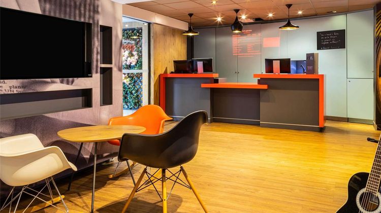 Ibis Paris La Fayette Exterior