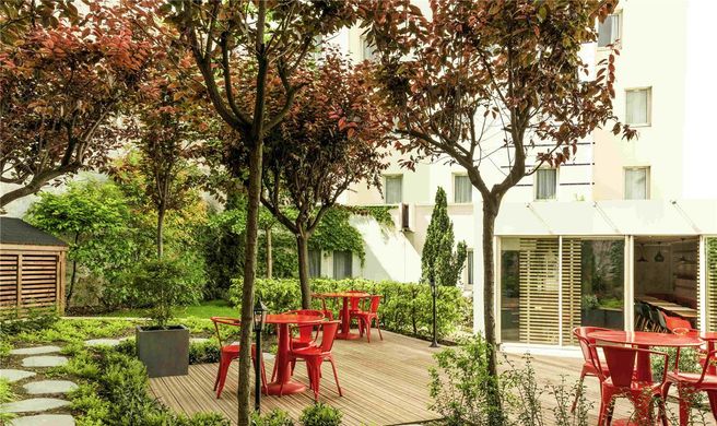Ibis Paris La Fayette Exterior