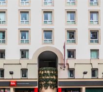 Ibis Paris La Fayette Exterior