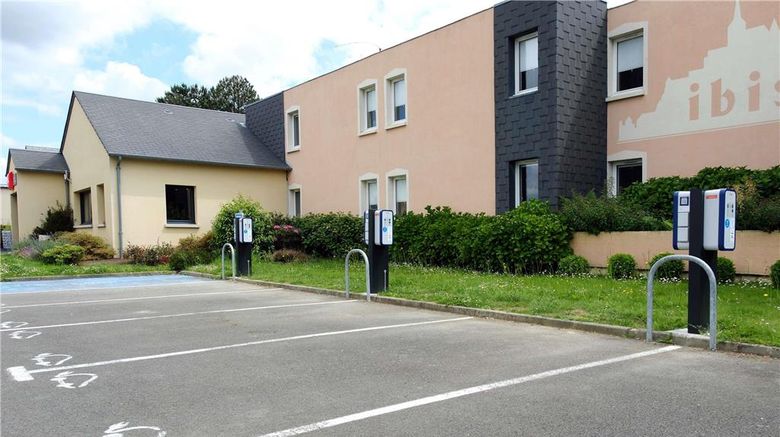 <b>Ibis Hotel Avranches Exterior</b>. Images powered by <a href="https://iceportal.shijigroup.com/" title="IcePortal" target="_blank">IcePortal</a>.