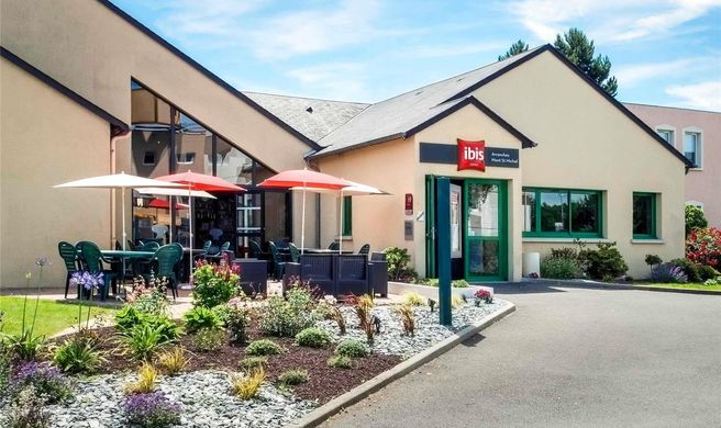 Ibis Hotel Avranches Exterior