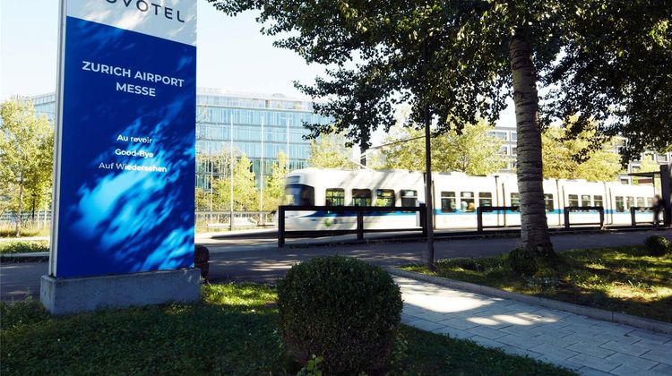 Novotel Zurich Airport Messe Exterior
