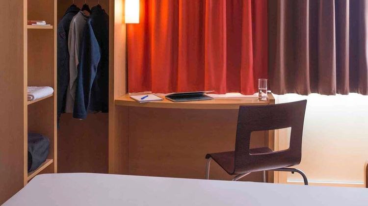 Ibis Nantes Centre Gare Sud Exterior